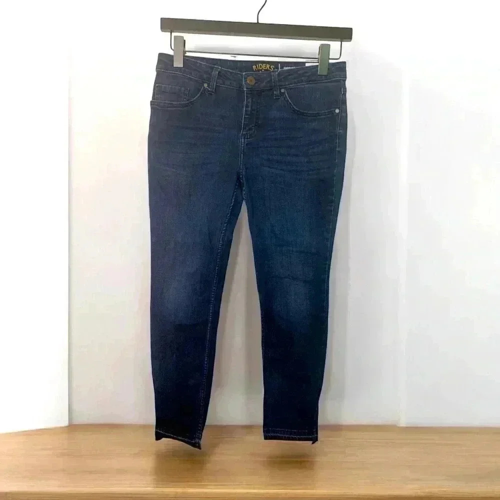 Lee Riders Petite Lightweight, Dark Wash, Midrise  Skinny w Raw Hem, Size 8